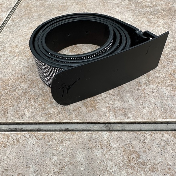 Giuseppe Zanotti studded leather belt silver w black buckle - Picture 15 of 16